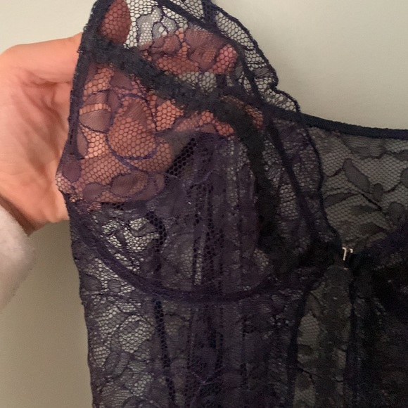 Parawin lace nighty - Picture 5 of 7